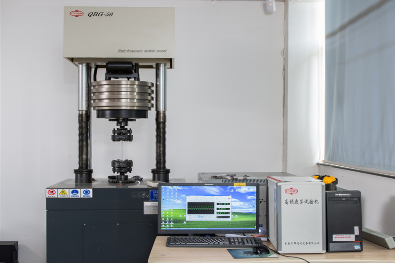 ВЫСОКОЧАСТОТНАЯ МАШИНА ДЛЯ ИСПЫТАНИЙ НА УСТАЛОСТЬ